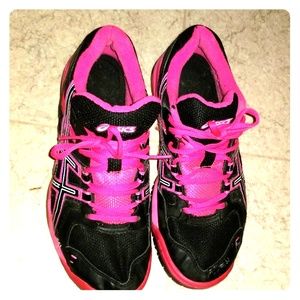 Asic volleyball sneaker